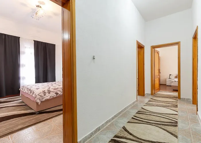 Merak Holiday home *